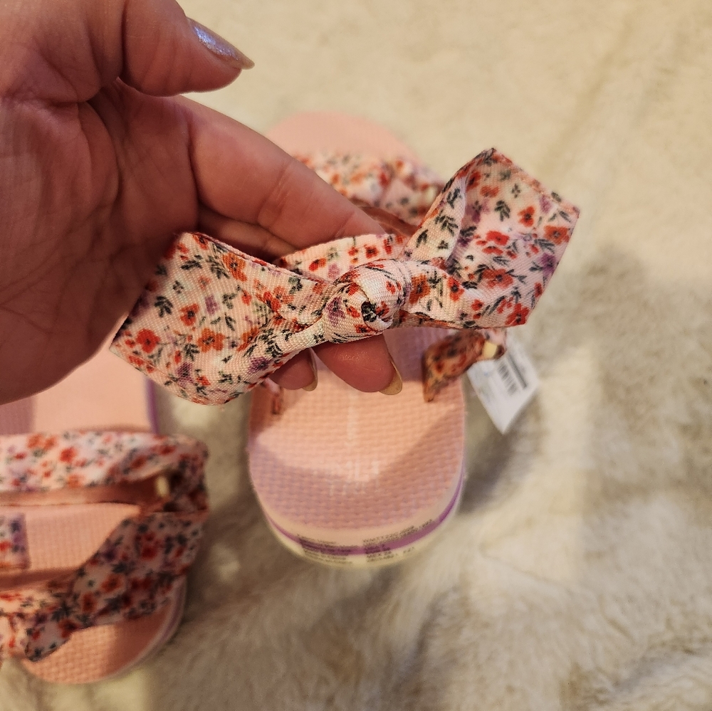 Time and Tru Floral Bow Sandals - Picture 2 of 4